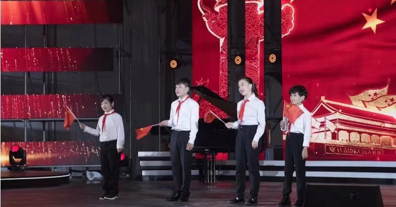“美麗中國 美麗聲音”公益主題詩會(huì)在金沙灘啤酒城舉辦